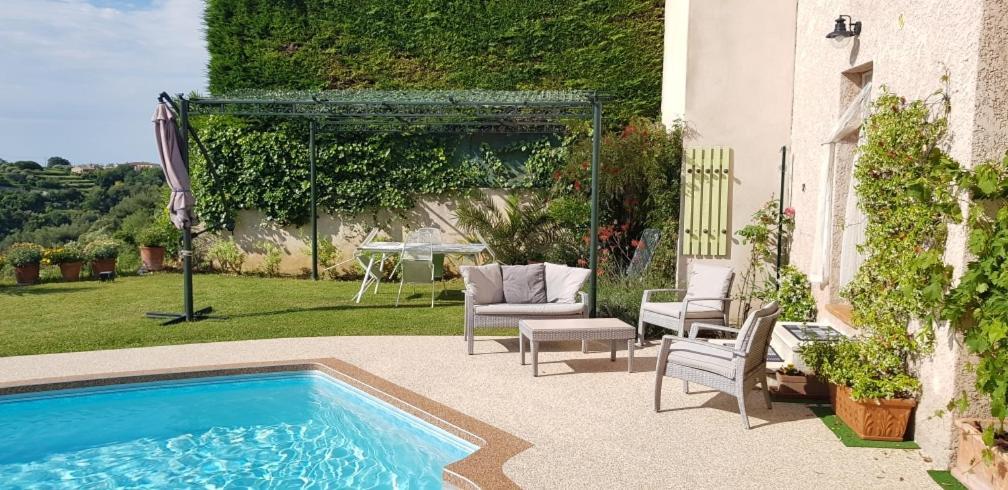 Studio-Mezzanine Dans Villa Cagnes-sur-Mer Exterior foto